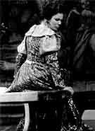 Violetta in Verdi&rsquo;s <i>La Traviata</i> at the Deutsche Oper am Rhein D&uuml;sseldorf under Alberto Erede
